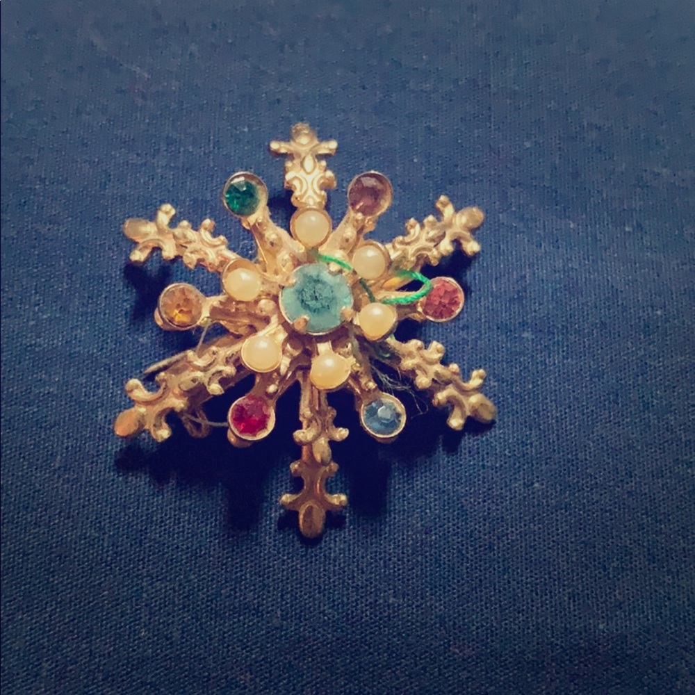 Small Vintage Brooch